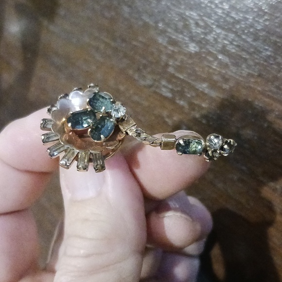 Vintage Charles Reis & Co Brooch pendant, screw back earrings 1/20 12k Gold fill - Picture 4 of 11